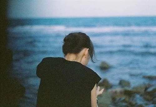 形容一个人迷人的句子文案