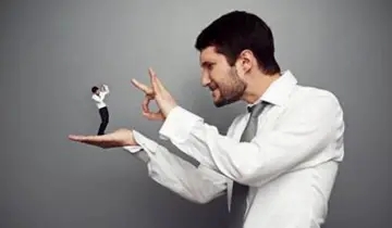 针对工作遇到小人的句子文案