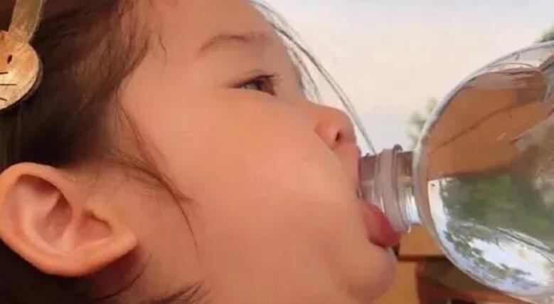 写女儿长大了的说说文案