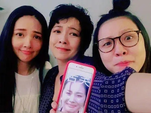 适合亲姐妹发的朋友圈