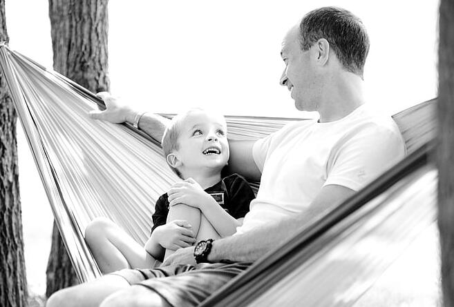 不能陪伴孩子心酸句子文案