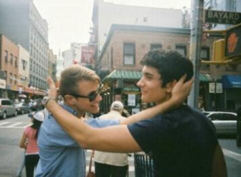 关于兄弟感情淡了的语句文案