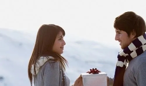 发朋友圈哄女朋友的话