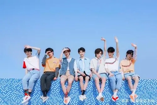 青春阳光的少年唯美句子文案