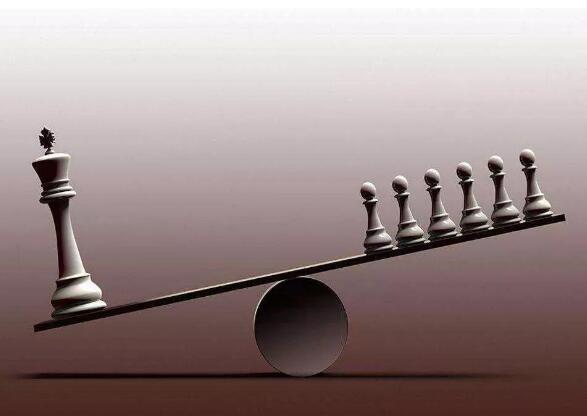 一碗水端不平的名言