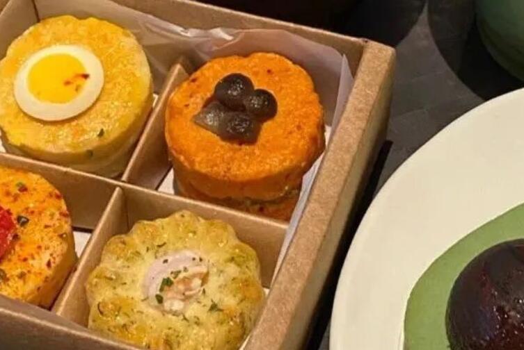 形容同学们干饭的句子文案