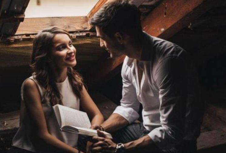 写给男朋友的英文情话文案短句