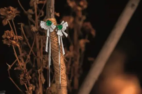 铂金耳钉寓意唯美的句子文案