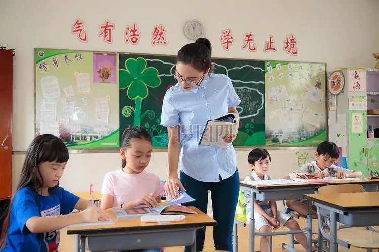 描写老师的好段