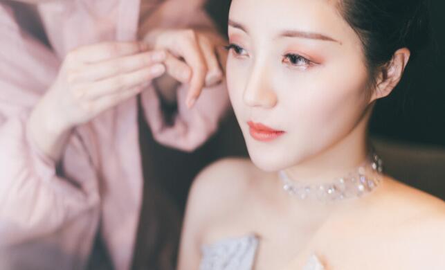 关于美妆的文案