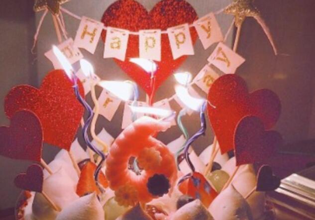 女儿六岁生日发朋友圈