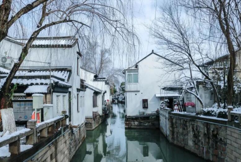 描写雪花的优美句子文案