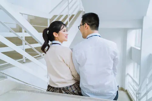 形容一群男人宠爱女人的句子文案