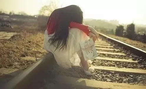 沉默的句子文案说说心情致自己