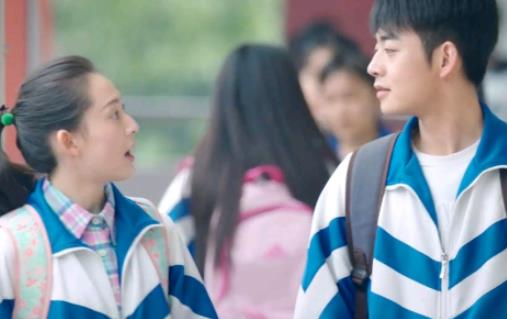 致回不去的青春句子文案简短的