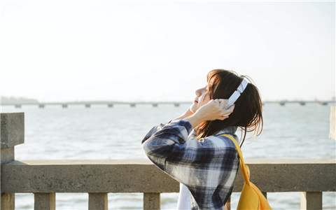 分享一首歌的说说文案