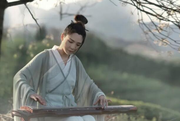 坚强淡定的句子文案