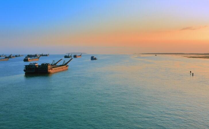 含有山和水的古诗名句文案