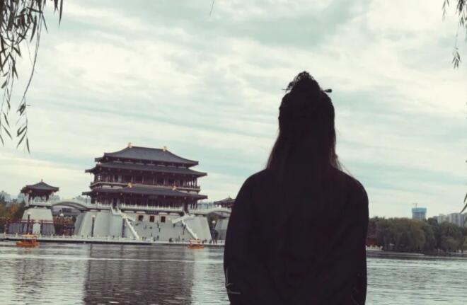 坚强淡定的句子文案