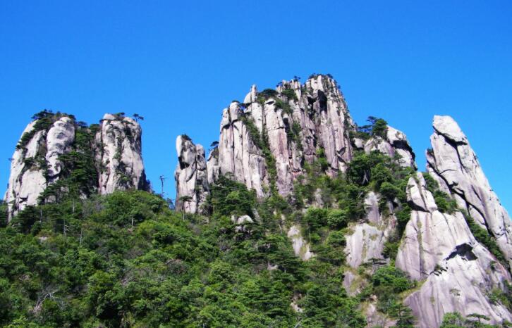 带山字的诗句文案