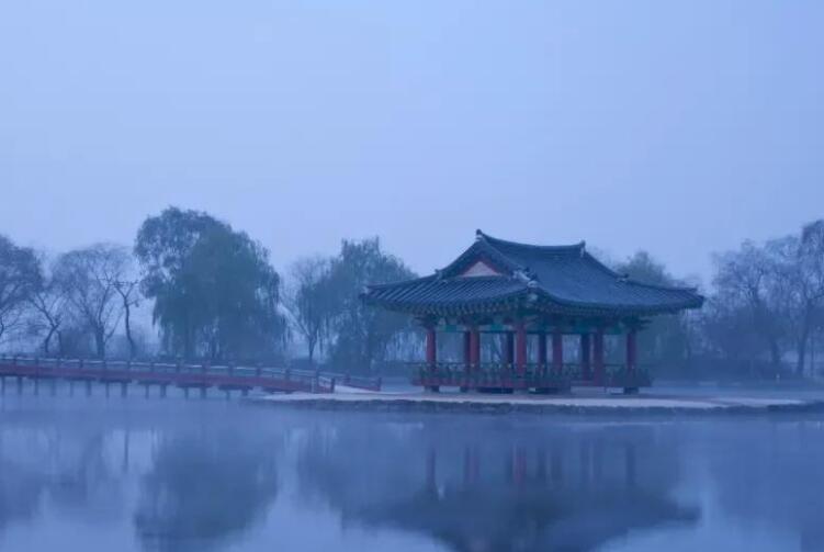 回忆往事的著名诗句文案