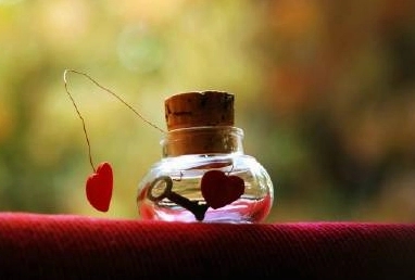 发朋友圈怎么表达喜欢一个人