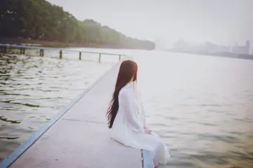 人生伤感说说文案短句