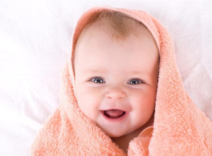 小孩刚出生怎么发朋友圈报喜