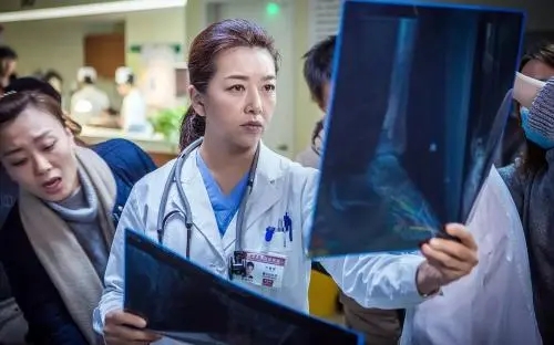 描写急诊医生的句子文案