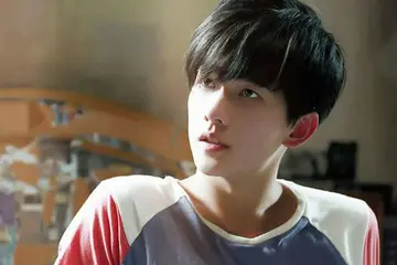 形容男人帅爆了的句子文案