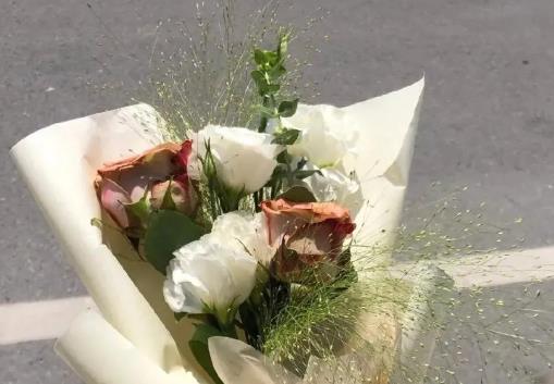 很成熟很现实的一段话短句