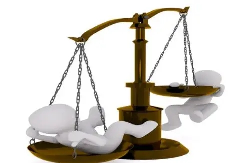 形容领导一碗水端不平的句子文案