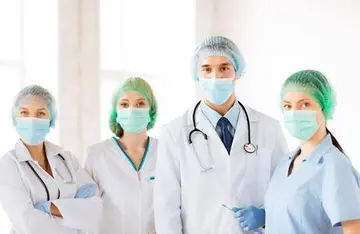 赞美医生的短句8字