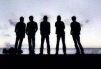 兄弟疏远了怎么发说说文案