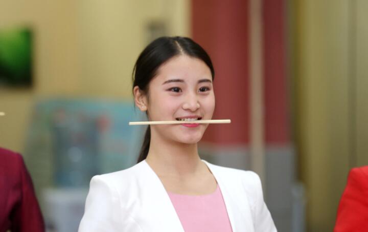 女人敢素颜的经典句子文案