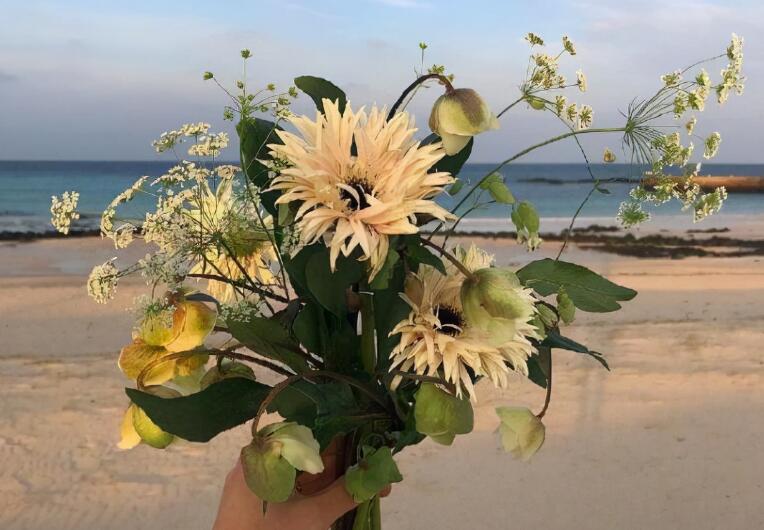 女人致自己2024年的唯美句子文案