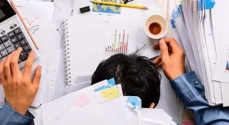 形容加班的句子文案