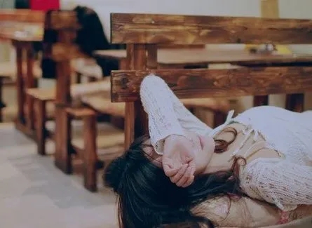 我想找个地方休息的说说文案