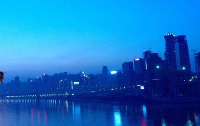 形容美丽的夜江景句子文案