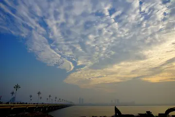 描写早晨的云的优美句子文案