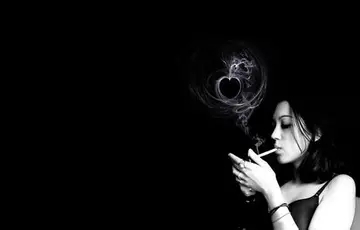 深夜抽烟的说说句子文案