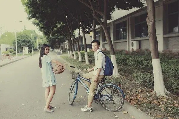 男女对话伤感简短