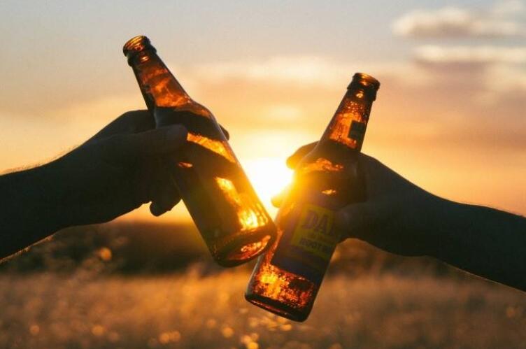 朋友许久未见再相聚的句子文案