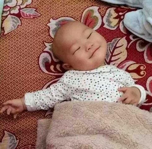 夸宝宝睡觉可爱的句子文案