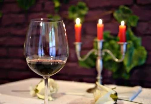 喝红酒开心的幽默句子文案