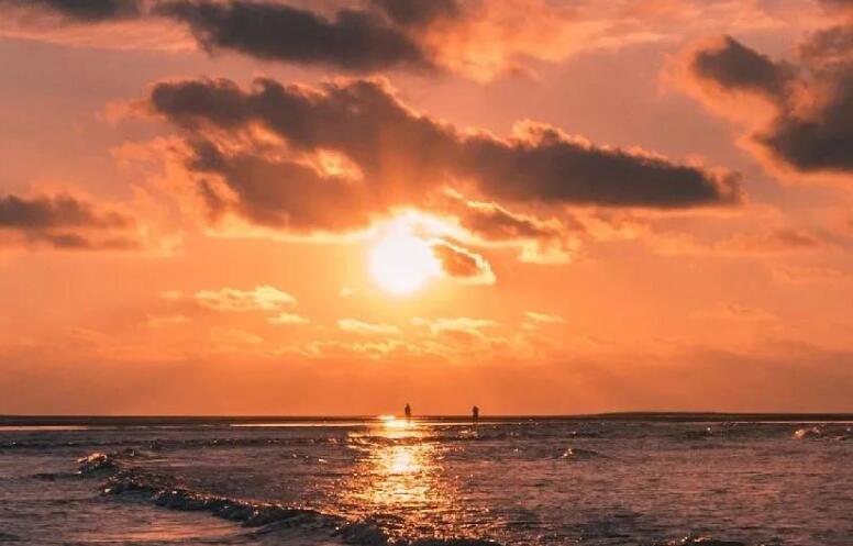 形容世界多姿多彩的名言