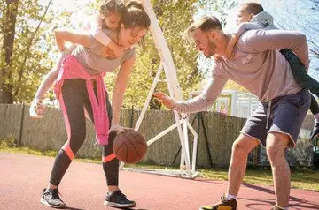 打篮球的幽默搞笑句子文案