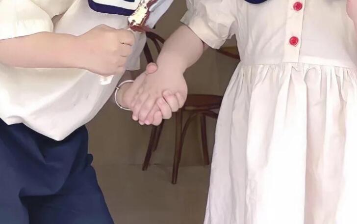 qq戳一戳搞笑文案