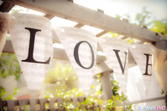 表达爱情甜蜜的句子文案说说心情