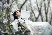 第一次穿古装简短说说文案